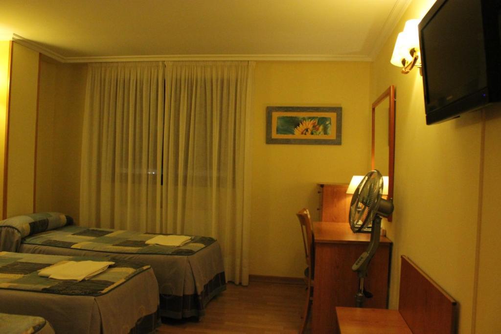 Hostal El Volante Estella Cameră foto
